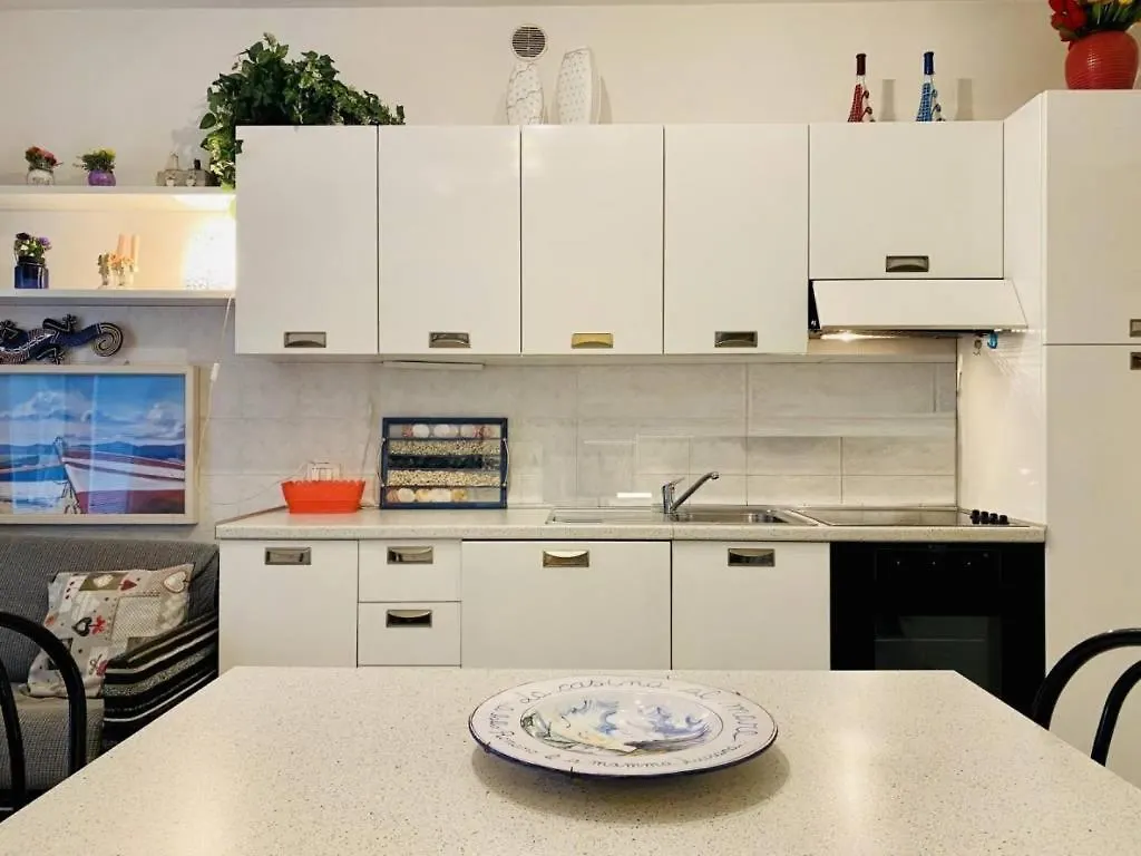 بيتراسانتا Residence Apuamare