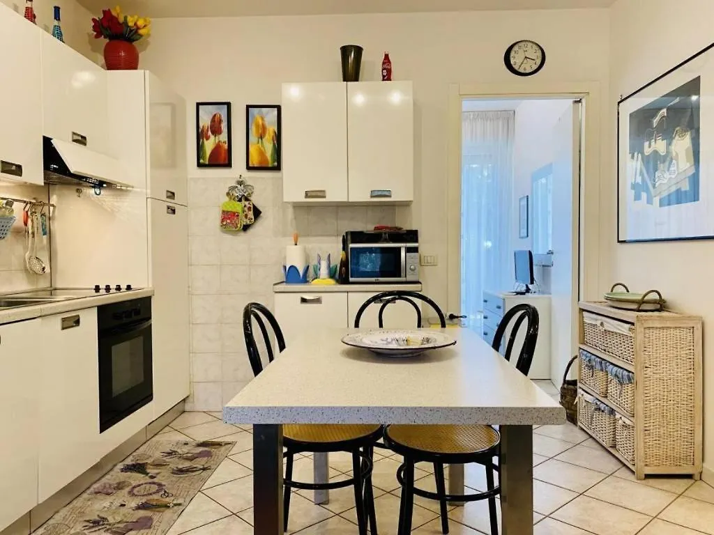 بيتراسانتا Residence Apuamare 0*,  إيطاليا